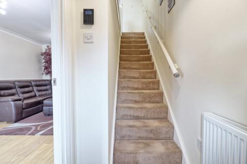 9 Hammonds Close, Dagenham, RM8 2RN