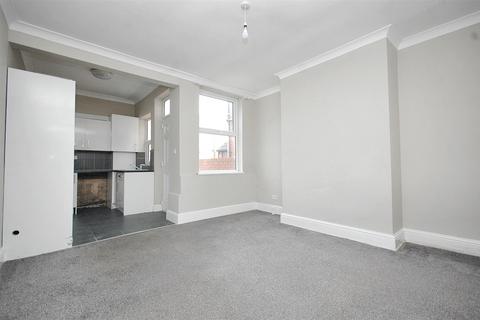 2 bedroom terraced house for sale, Hugh Street, Castleford WF10