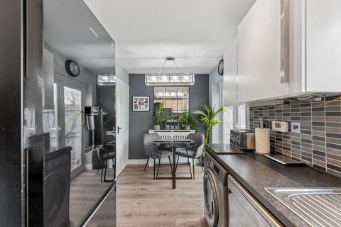 52 Berkeley Close, Warrington, WA5 0EP