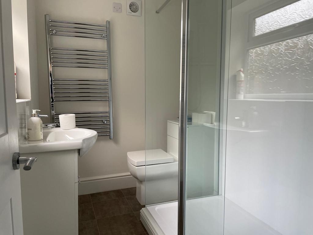 Shower Room T202501151649.jpg