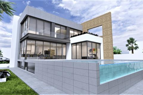 4 bedroom villa, C. Colon