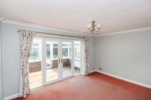 3 bedroom detached bungalow for sale, Hernbrook Drive, Horsham, West Sussex. RH13 6EW