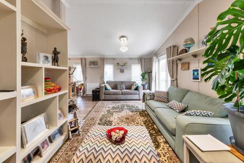 2 bedroom park home for sale, London Road, Royston SG8