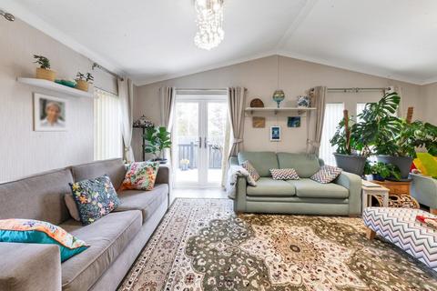 2 bedroom park home for sale, London Road, Royston SG8