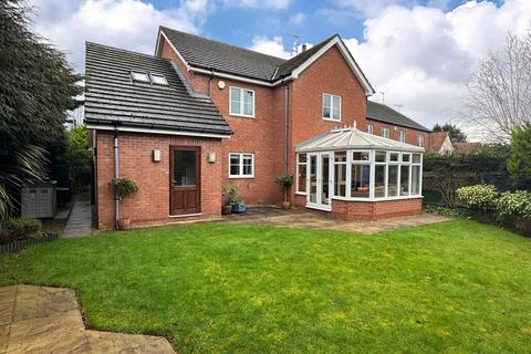 Leamington Road, Kenilworth * DETACHED FAMILY HOME *