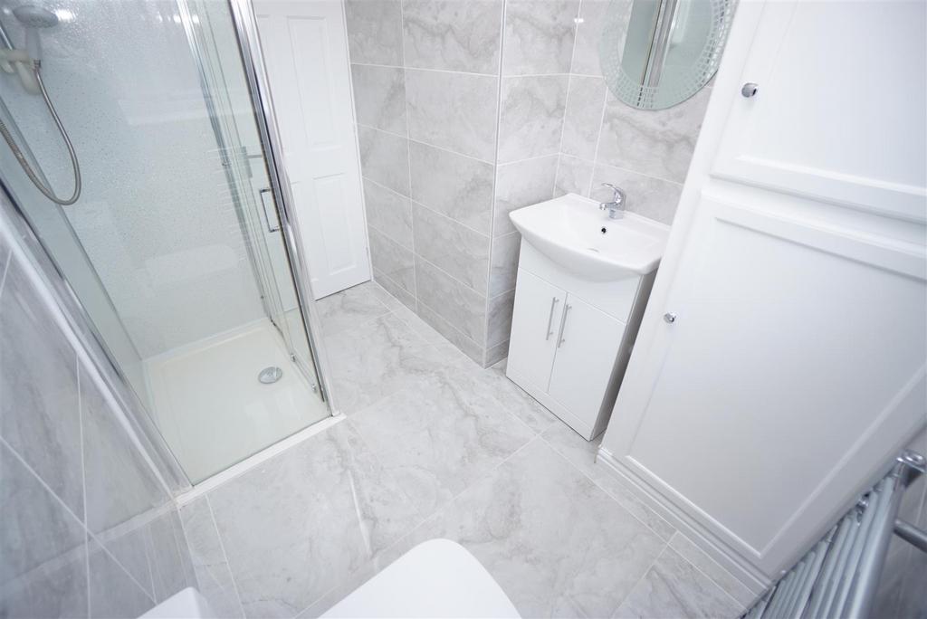 Shower 1.JPG