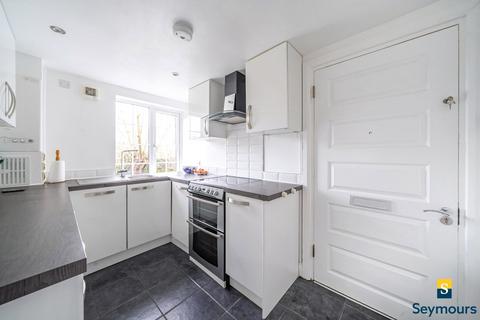 1 bedroom flat for sale, Broadford Road, Guildford GU4