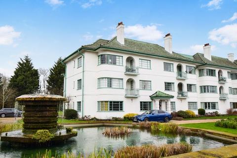 2 bedroom apartment for sale, Pinner Court, Pinner