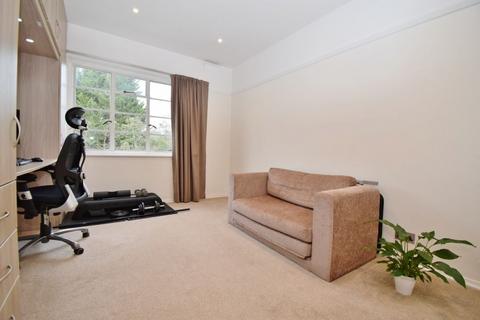 2 bedroom apartment for sale, Pinner Court, Pinner