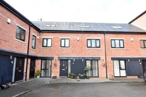 3 bedroom townhouse for sale, 681 Walmersley Road, Bury BL9