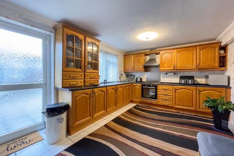 4 bedroom end of terrace house for sale, Beaumont Drive, Northfleet, DA11