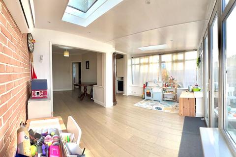 99 Belfield Road, Epsom, KT19 9TF