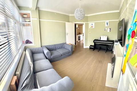 99 Belfield Road, Epsom, KT19 9TF