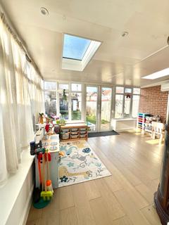 99 Belfield Road, Epsom, KT19 9TF
