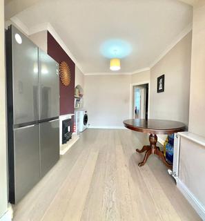 99 Belfield Road, Epsom, KT19 9TF