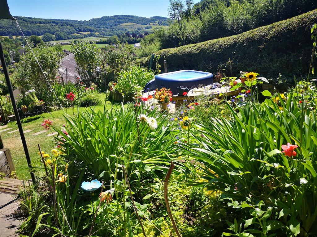 Garden 1.jpg