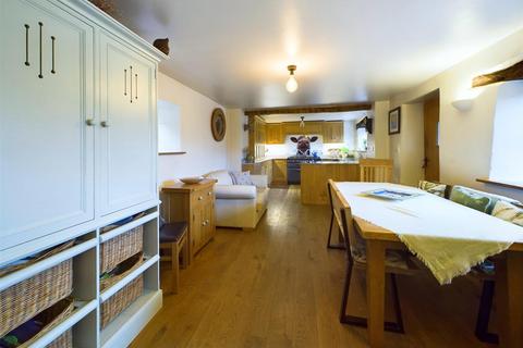undefined, Pentre Ucha, Meifod, SY22 6DH