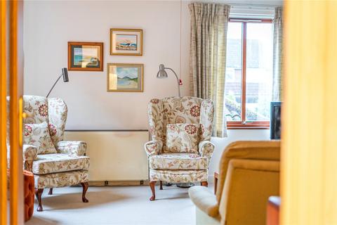 2 bedroom retirement property for sale, Hartford Court, Hartley Wintney RG27