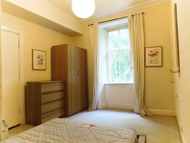 4807-20200904140149-Bedroom Market-640×480-1