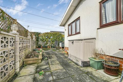 2 bedroom park home for sale, Wey Meadows, Surrey KT13