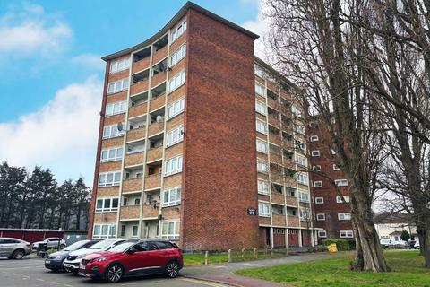 2 bedroom flat for sale, 38 Triumph House, Alderman Avenue, Barking, Essex, IG11 0LS