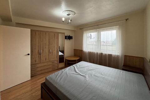 2 bedroom flat for sale, 38 Triumph House, Alderman Avenue, Barking, Essex, IG11 0LS