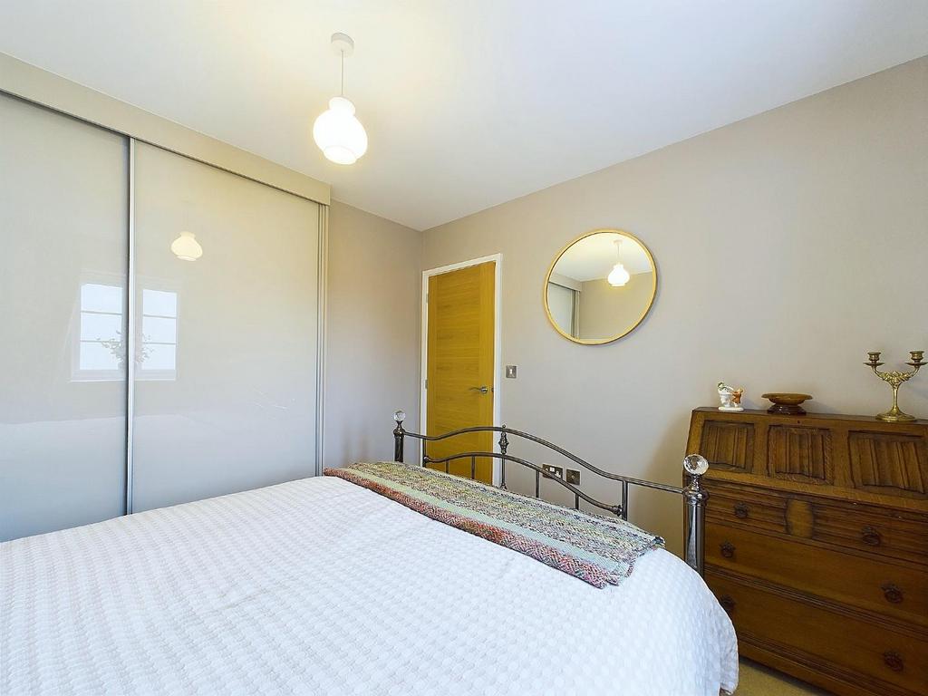 CAM03810 G0-PR0197-STILL028.jpg