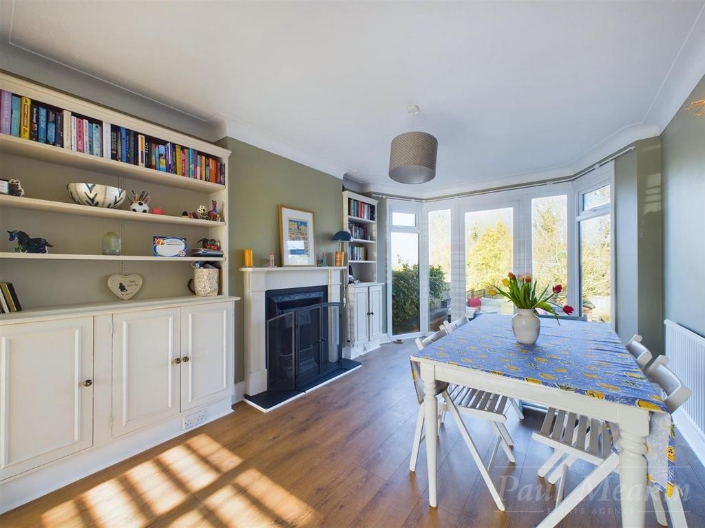 Living/ DIning Room