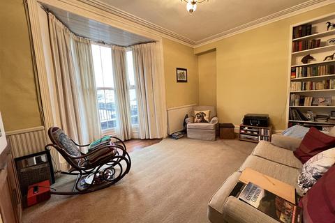 4 bedroom terraced house for sale, Broniestyn Terrace, Aberdare CF44
