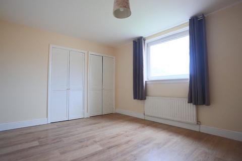 3 bedroom flat to rent, Broomhouse Medway, Broomhouse, Edinburgh, EH11