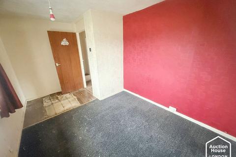 3 bedroom semi-detached house for sale, 18 Mead Crescent, Burton-on-Trent, Staffordshire, DE15 9SS