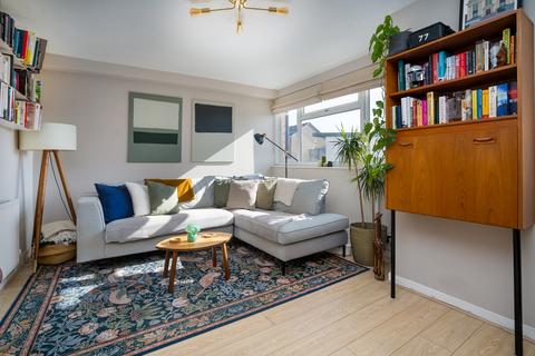 2 bedroom maisonette for sale, Fields Estate, London E8