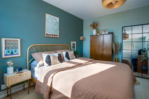 77 Fields Estate, London, E8 3HJ
