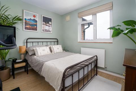 77 Fields Estate, London, E8 3HJ