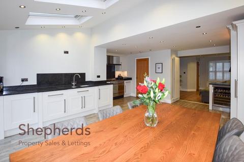 4 bedroom semi-detached house to rent, Lucern Close, West Cheshunt EN7