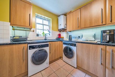 2 bedroom flat for sale, Camberley,  Surrey,  GU15