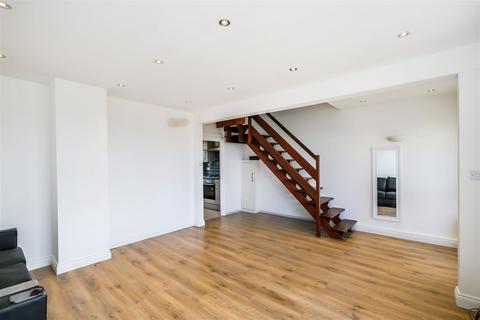 3 bedroom terraced house for sale, Sewardstone Gardens, London