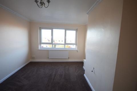 4 bedroom flat to rent, Hindmarch Drive, Boldon Colliery