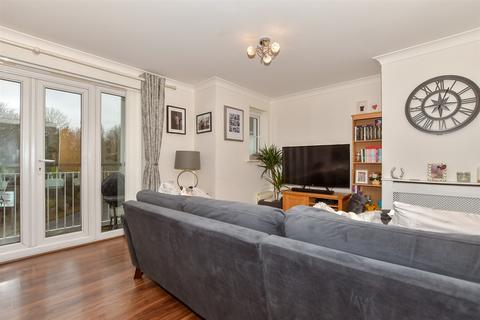 2 bedroom apartment for sale, Ingram Close, Larkfield, Aylesford, Kent