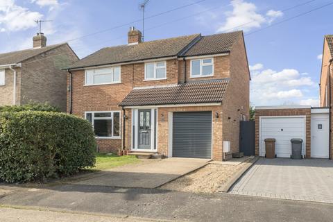 4 bedroom detached house for sale, Long Gore, Surrey GU7