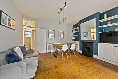 61 Priory Road, Hampton, TW12 2PG