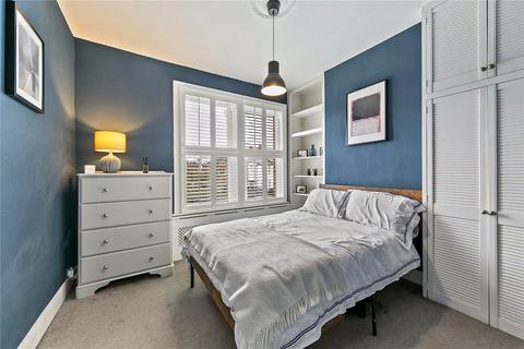 61 Priory Road, Hampton, TW12 2PG