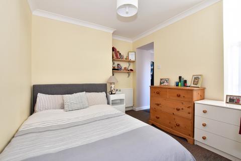 1 bedroom flat to rent, Monkton Street Ryde PO33