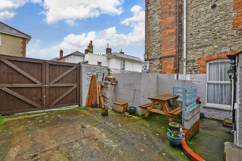 1 bedroom flat to rent, Monkton Street Ryde PO33