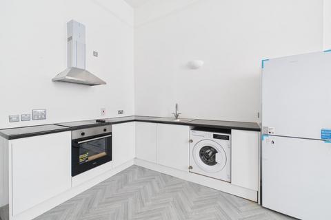 2 bedroom flat to rent, 96 - 98 Upper Parliament , Liverpool L8