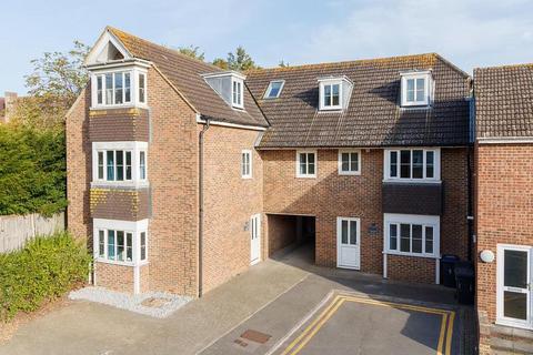 undefined, College Court, College Road, Canterbury