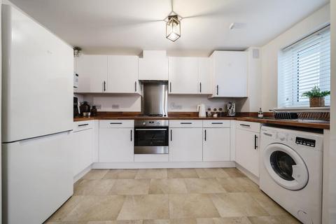 2 bedroom flat for sale, Moggridge Walk,  Witney,  OX29