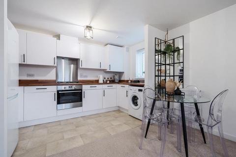 2 bedroom flat for sale, Moggridge Walk,  Witney,  OX29