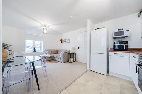 2 bedroom flat for sale, Moggridge Walk,  Witney,  OX29