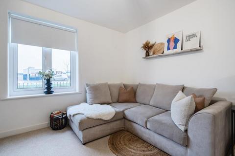 2 bedroom flat for sale, Moggridge Walk,  Witney,  OX29